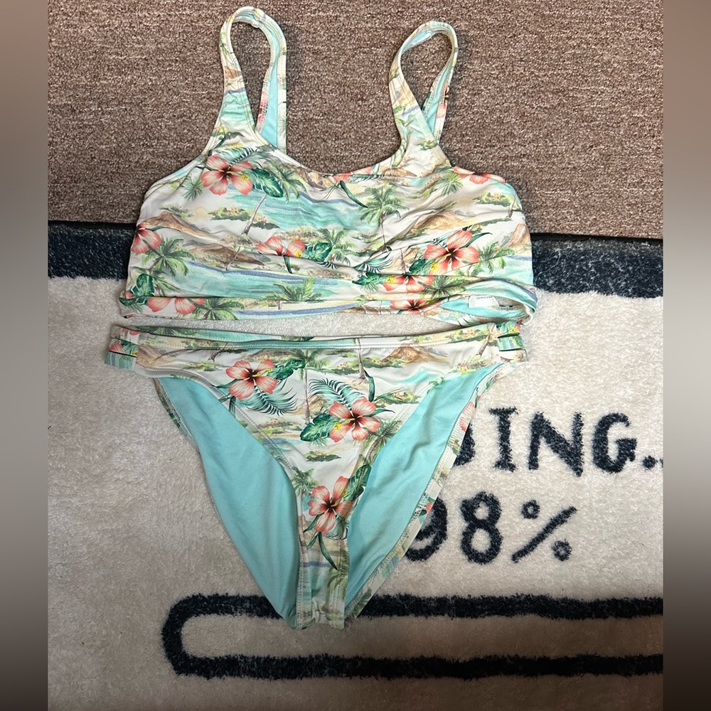Girls swimsuit
